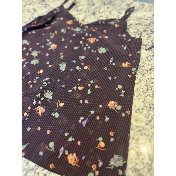 Cabi 3607 pinstriped cami top women’s size M - Picture 9 of 10